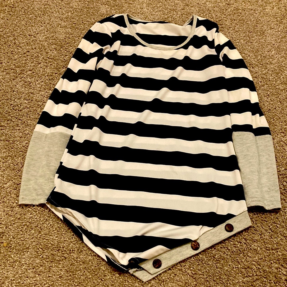 Stripped long sleeve shirt
